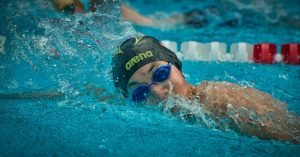 Read more about the article How to Swim Faster in Triathlon: Techniques and Training Tips